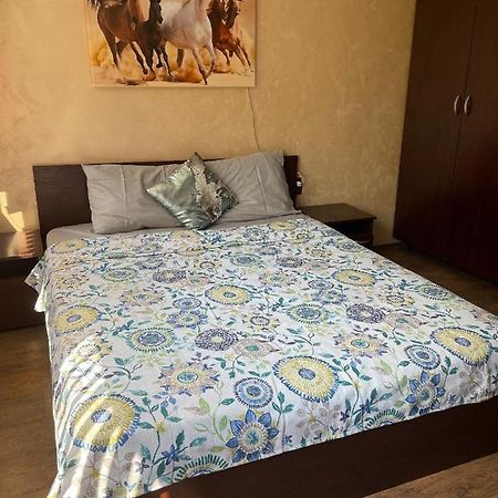 Lotos Apartament Apartment Burgas Ngoại thất bức ảnh